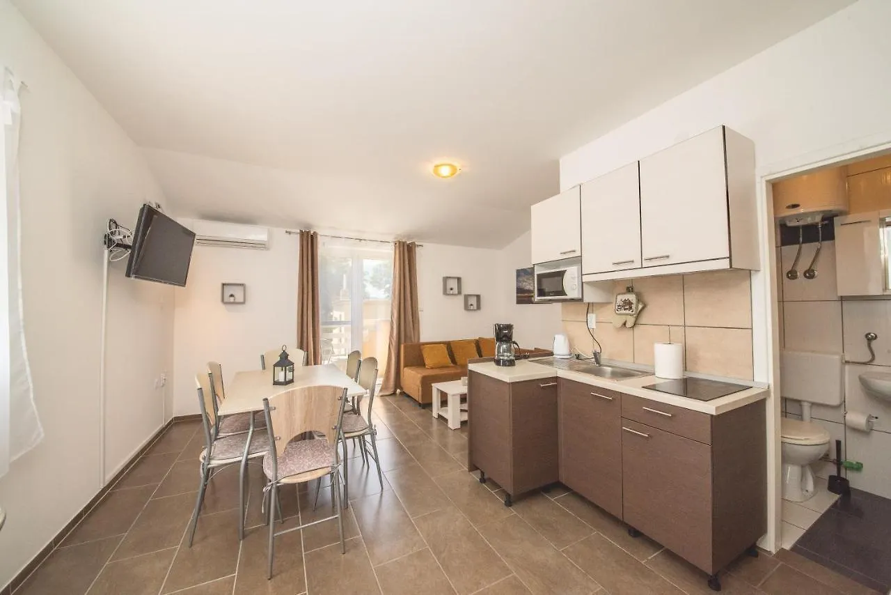 Apartmani Manita Paklenica Seline Lejlighed