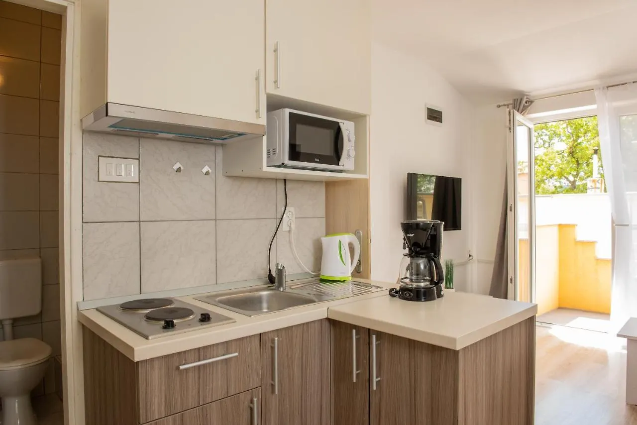 Apartmani Manita Paklenica Seline 0*,  Kroatien