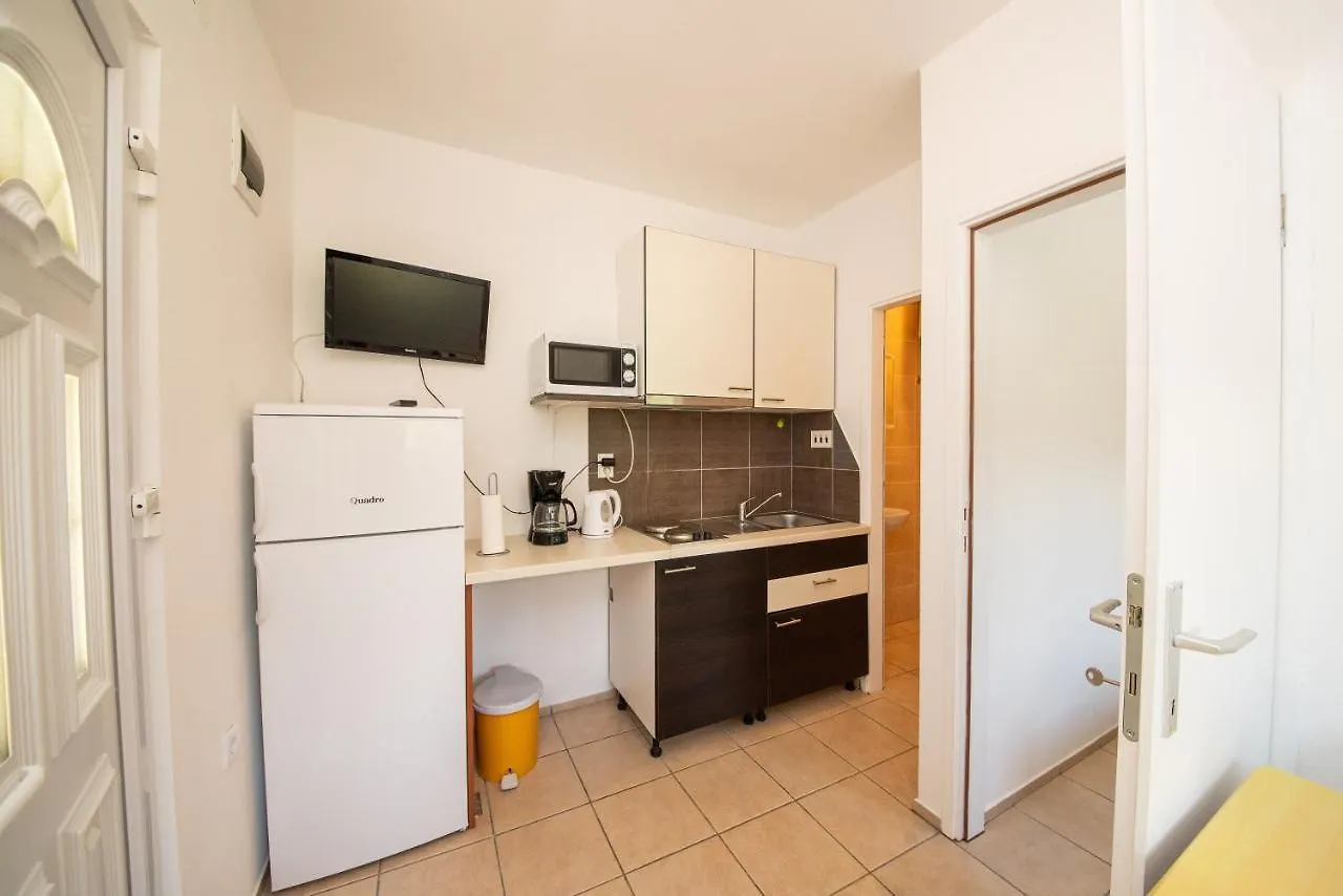 Lejlighed Apartmani Manita Paklenica Seline