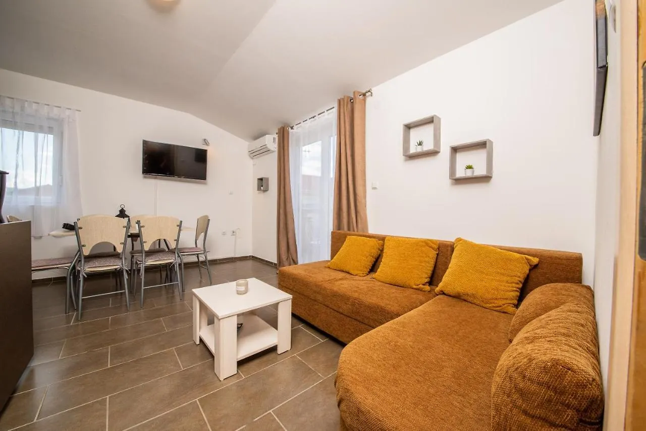 Apartmani Manita Paklenica Seline